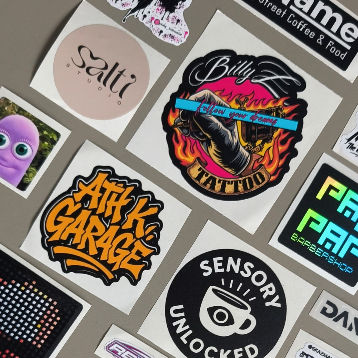 Custom Αυτοκόλλητα με Κοπή Περιγράμματος